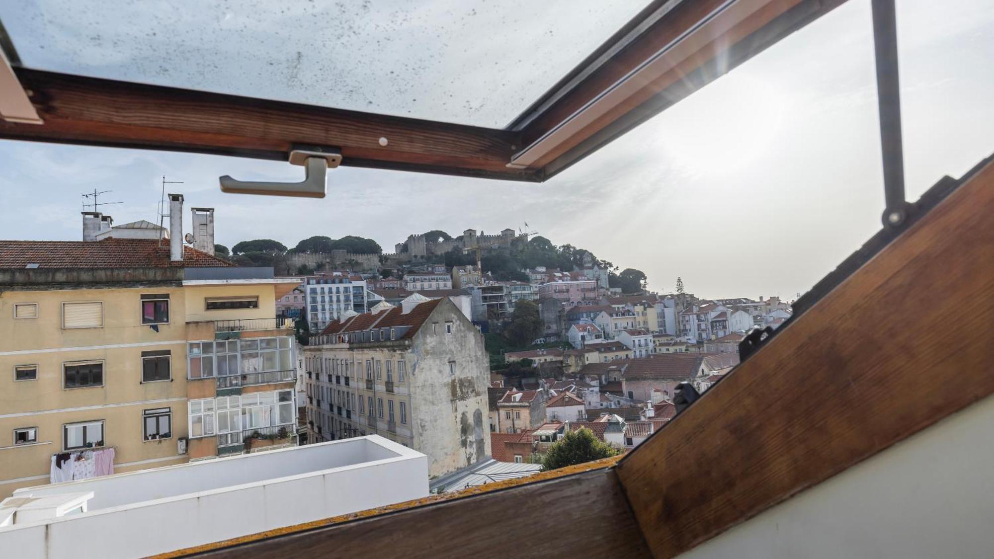Vintage With Castle View Apartment By Lovelystay Lisbon Exterior photo